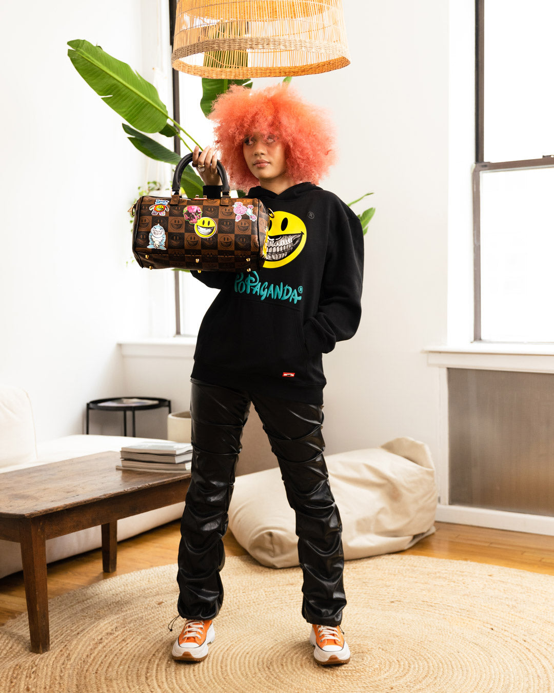 GLOBAL MOGUL POPAGANDA RON ENGLISH EDITION MINI DUFFLE